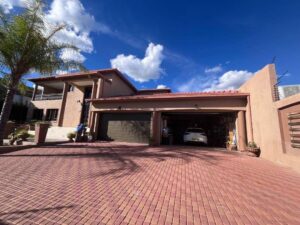 Auasblick, Windhoek House 8